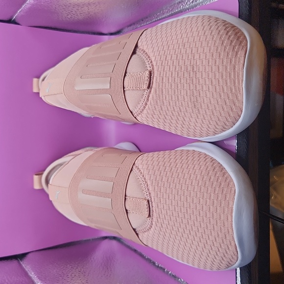 Puma Shoes - Puma Womens Dare sneakers